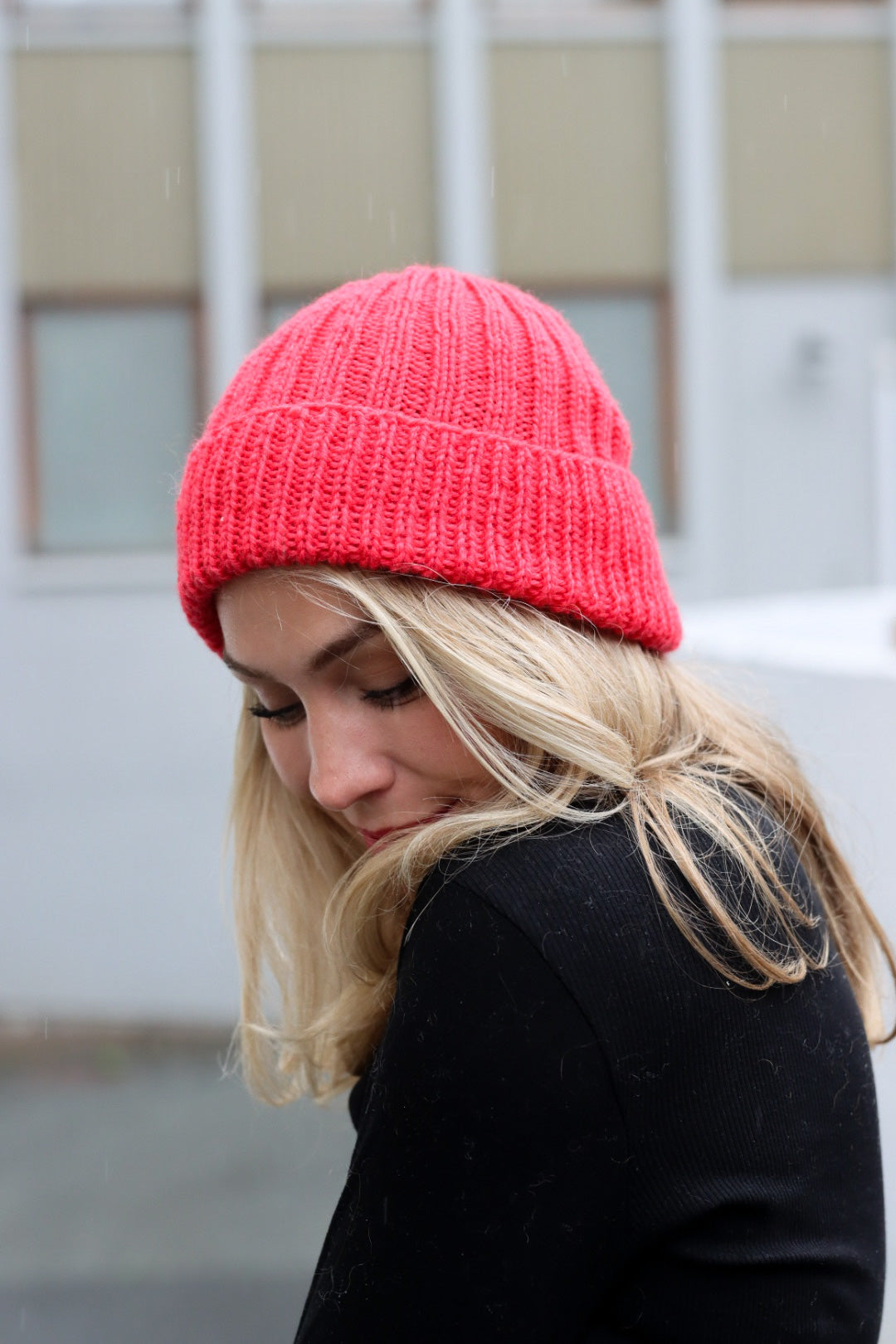 Bredebeanie Supreme - engelsk