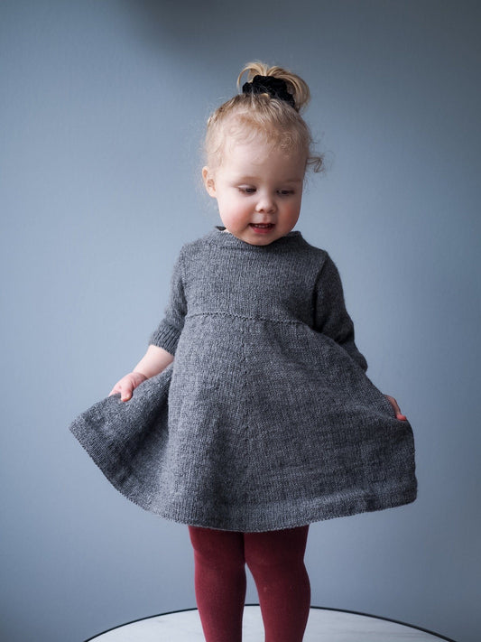 Anekjolen kjole Guttenogstrikkemor