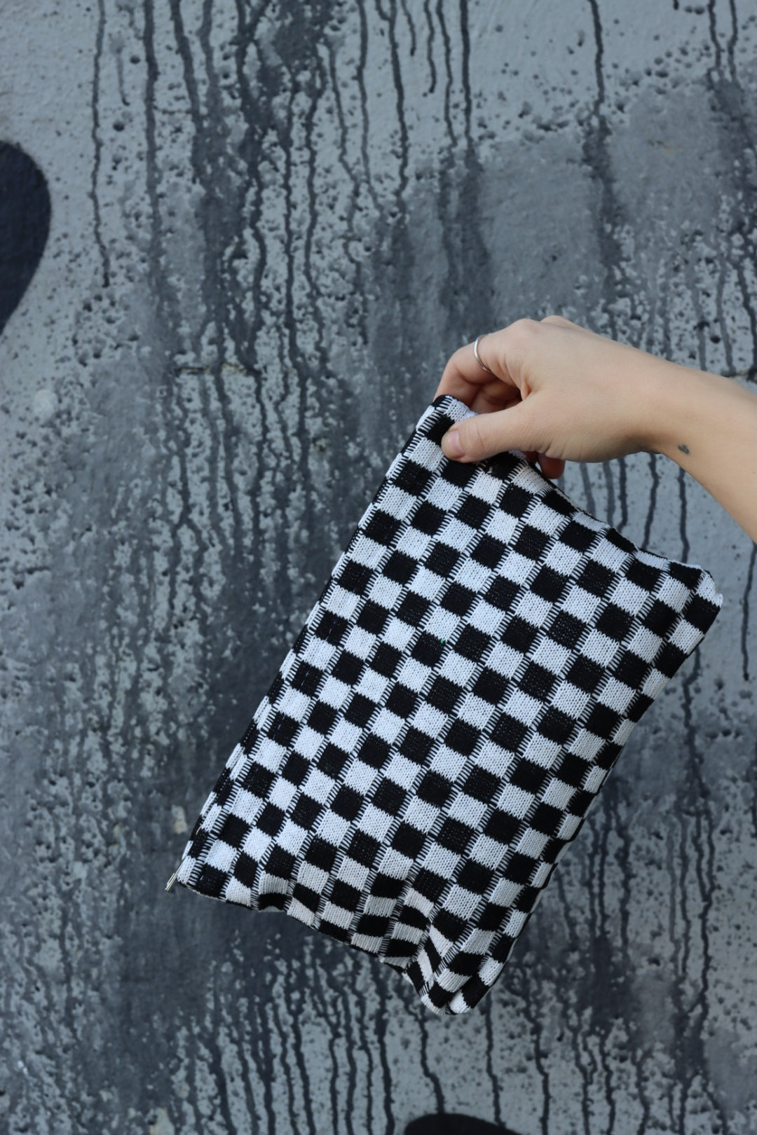 Un-told Check pouch - Medium