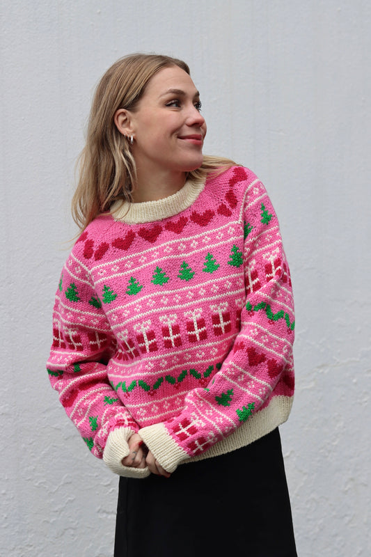 Un-told Christmas Sweater - english