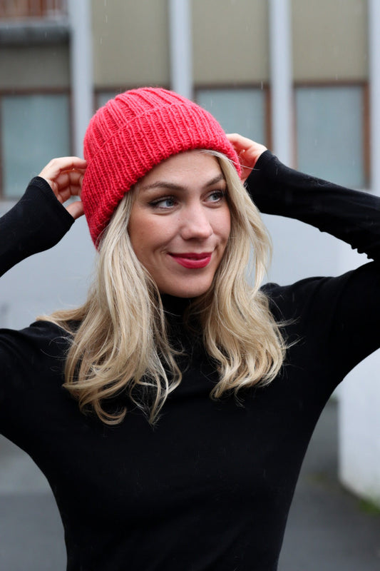 Bredebeanie Supreme - engelsk
