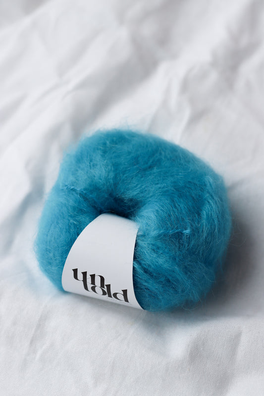 Un-told fuzzy mohair - Poolside Blue