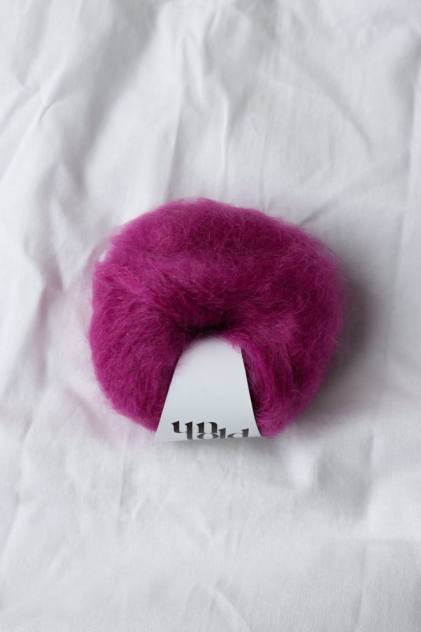 Un-told fuzzy mohair - Cool Berry