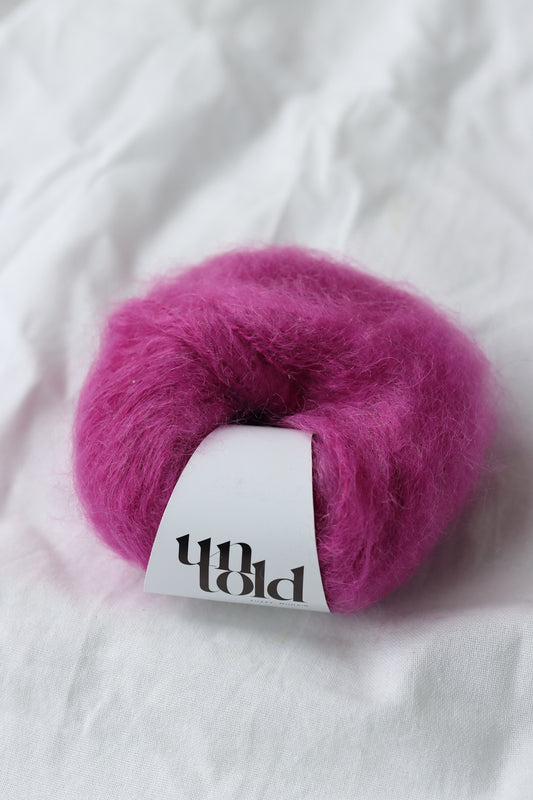 Un-told fuzzy mohair - Cool Berry