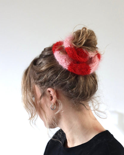 Un-told scrunchie