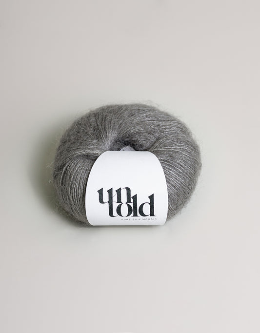 Un-told pure silk mohair - Moody Grey